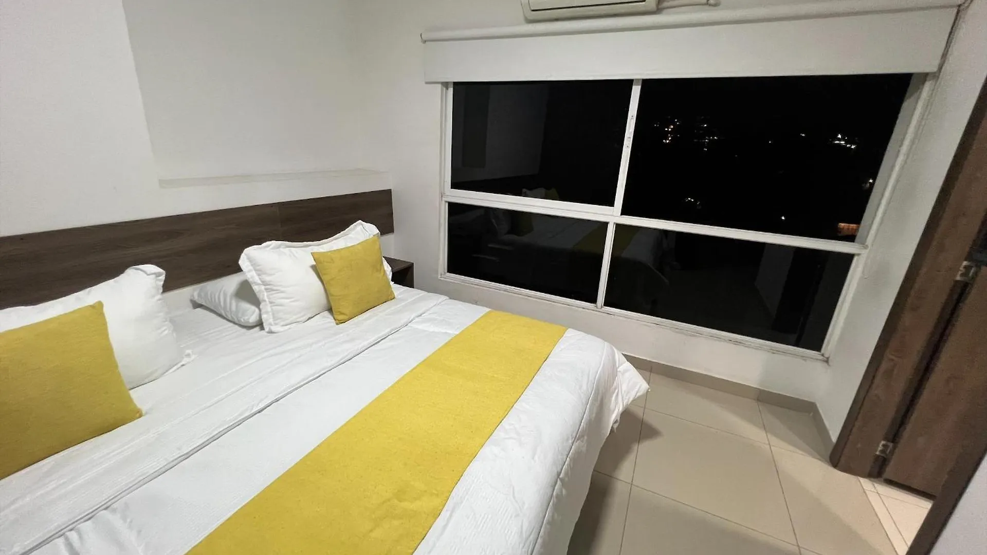 Hotel Suites Flora Deluxe Av 5 Cali