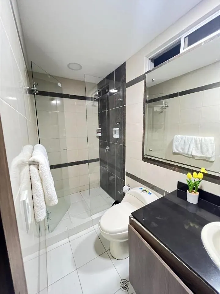 Suites Flora Deluxe Av 5 Cali 0*,
