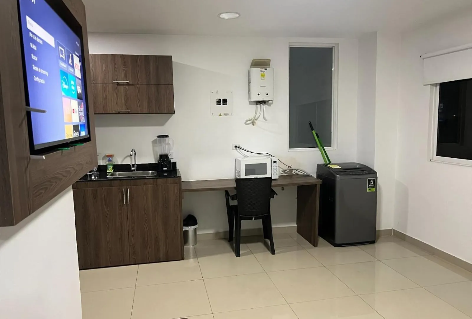 Suites Flora Deluxe Av 5 卡利 哥伦比亚